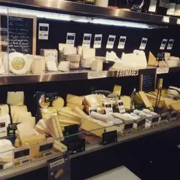 281-biocoop-lyon-vendome-magasin-bio-fromage-service-local.webp