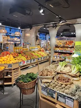 281-biocoop-lyon-vendome-magasin-bio-fruit-legume-saison-local-producteur.webp